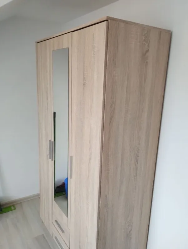 Šatní skříň