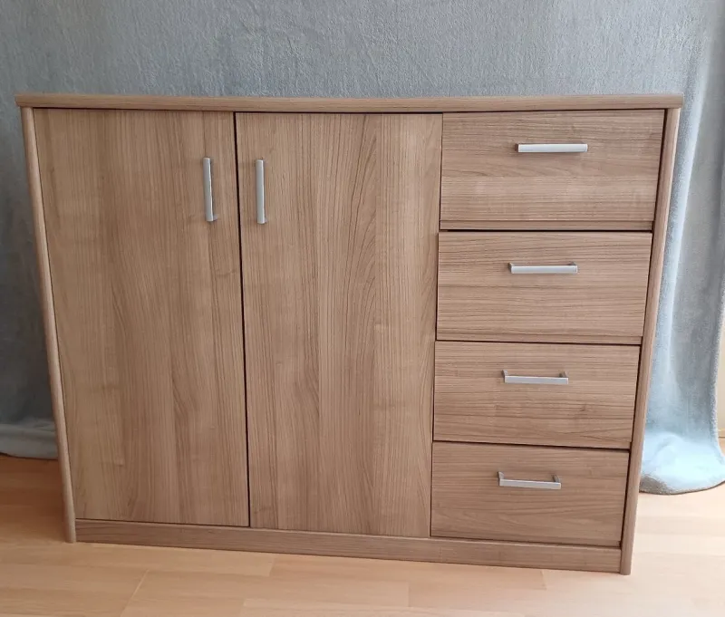 Skříň