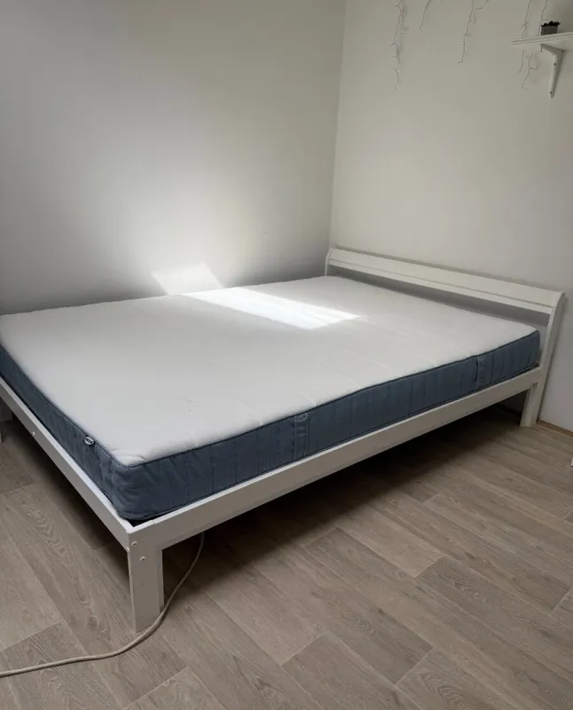Matrace, rám postele IKEA 140x200