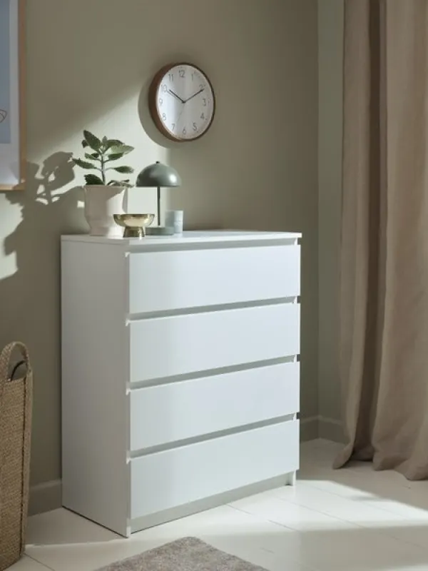 Komoda 4 zásuvky bílá moderní