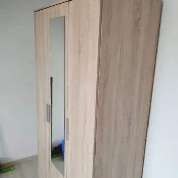 Šatní skříň