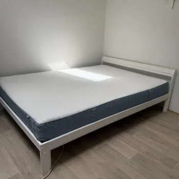 Matrace, rám postele IKEA 140x200